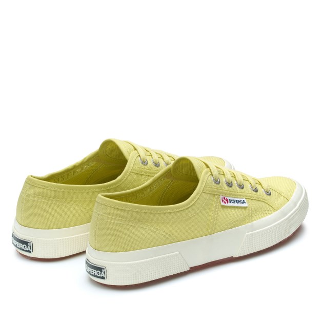 Superga 2750 Cotu Classic צהוב אבק-f Avorio